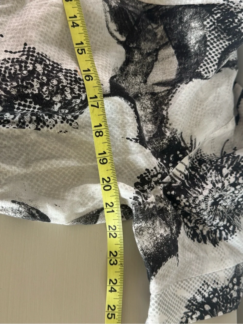 Floral Button-Front Maxi Shirt Dress in White and Black - Picture 10 of 11